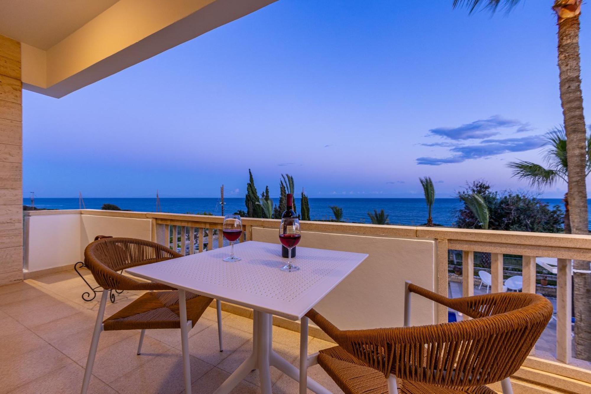 Villa Chrysta Agios Theodoros Bagian luar foto