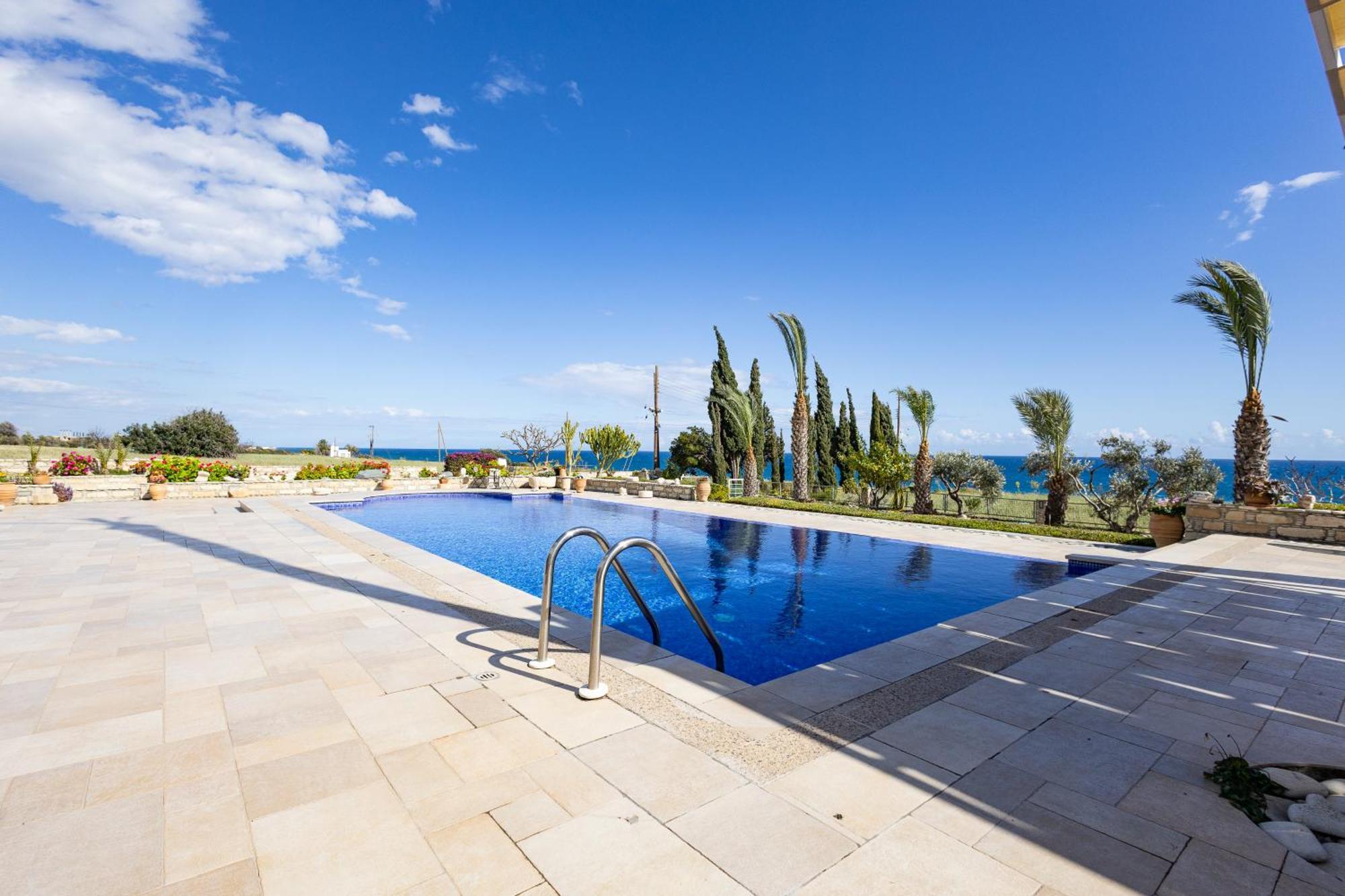 Villa Chrysta Agios Theodoros Bagian luar foto